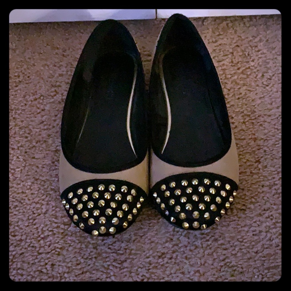 Women’s flats